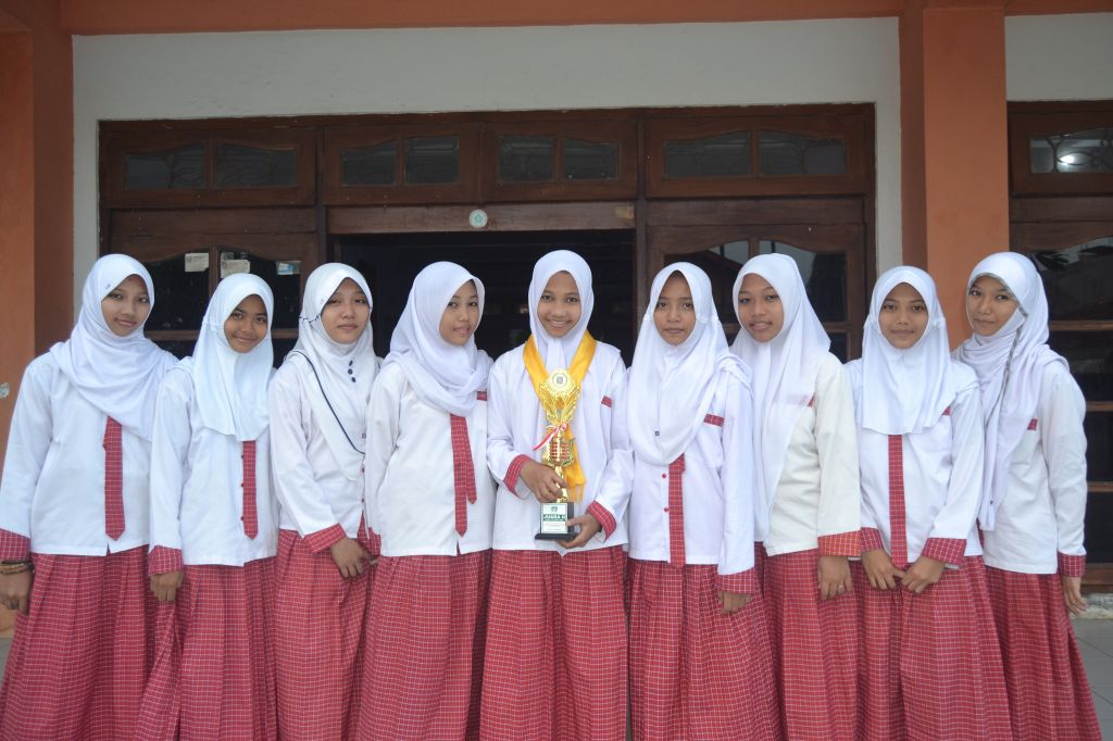 juara siswa teladan di sekolah